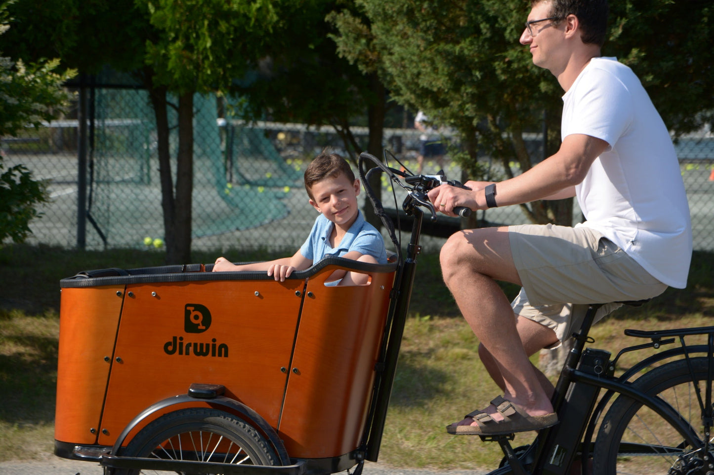 Caravan Electric Cargo Bike - Family & Kid-Friendly
